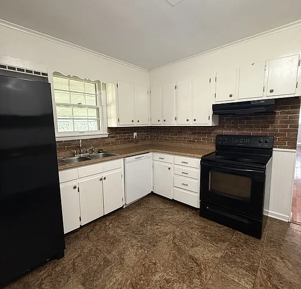 4202 Balwin Cir SW — Photo 8