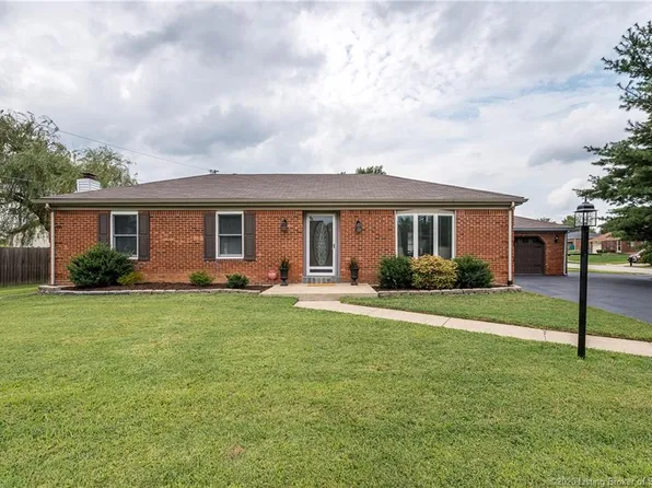 3604 Red Fox Dr, New Albany, IN 47150