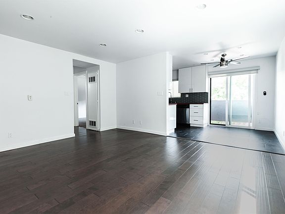 2nd image of 1940 Preston Ave APT 101