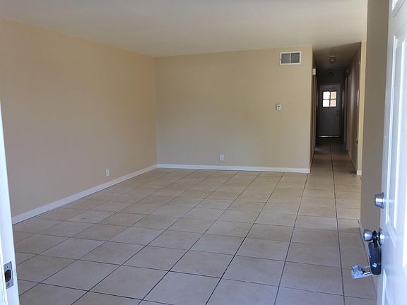 2nd image of 3977 Cameo Dr