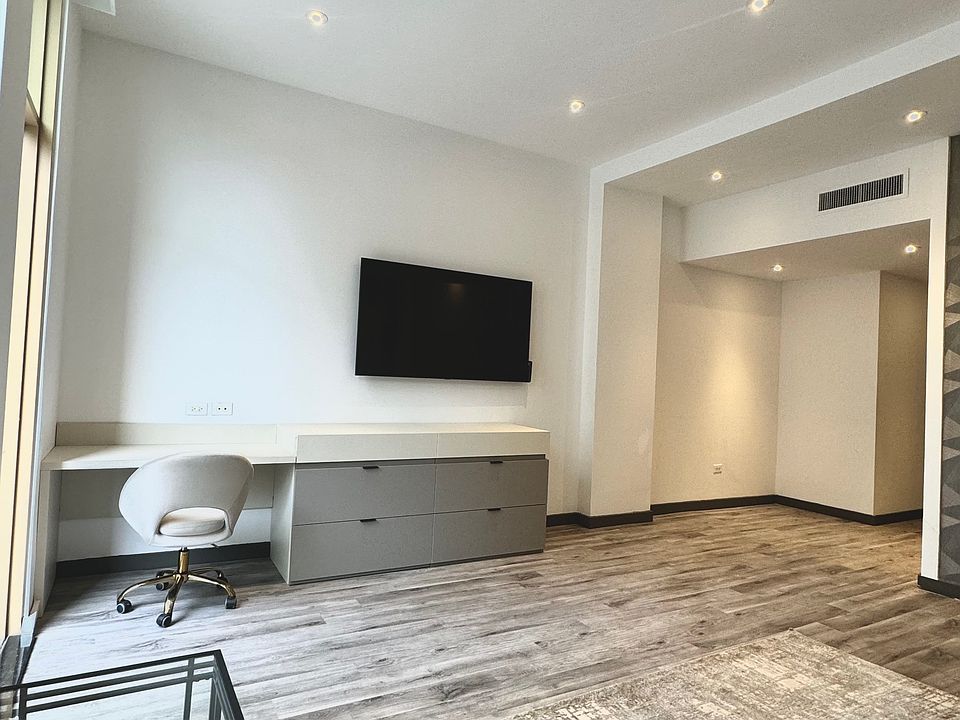 1st image of 796 Broad St #310