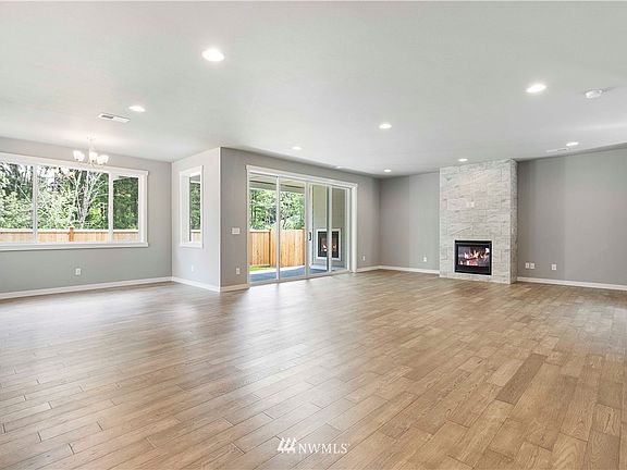 Eating nook right off great room. 