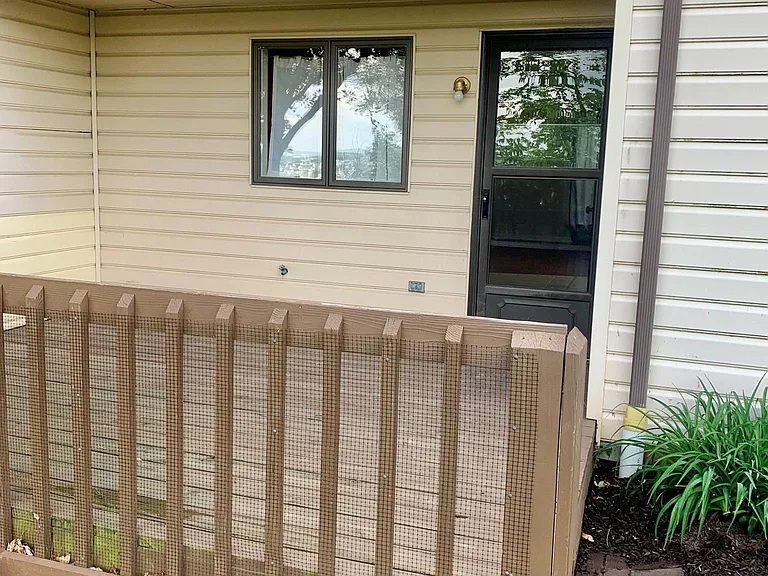 252 Greenwood Dr — Photo 5