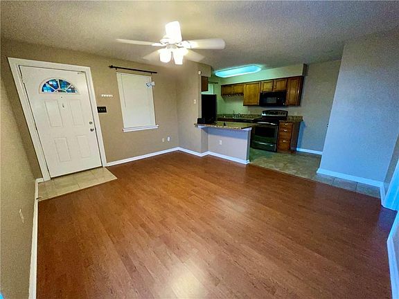 3rd image of 1516 Aztec Ave APT 105