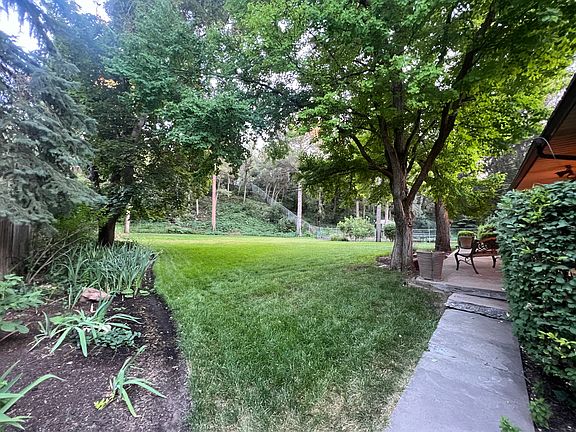 3rd image of 3070 E Millcreek Dell Ln