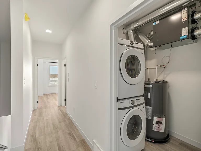 11 Merkel Manza Blvd — Photo 38