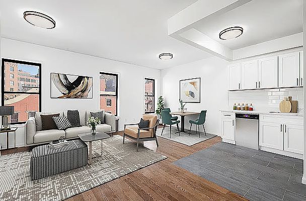 1st image of 222 W 10th St
