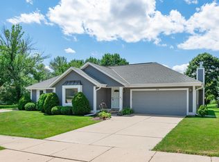 1900 Rustic Way, Waukesha, WI 53186