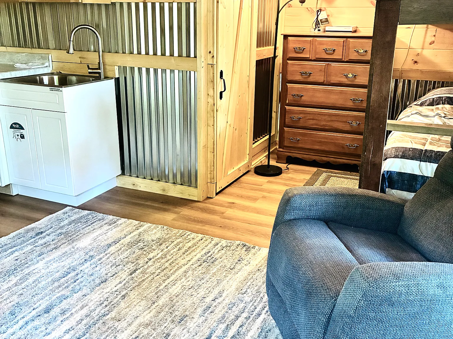 Studio, 400 sqft, $1,275 — Photo 3