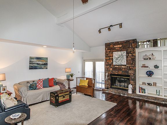 4th image of 10017 Oakridge Cir