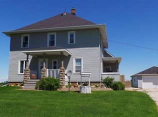 W2891 Ledge Rd, Mount Calvary, WI 53057
