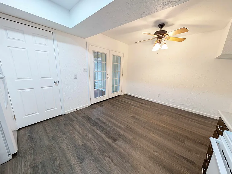 3827 N Harvard Ave — Photo 5