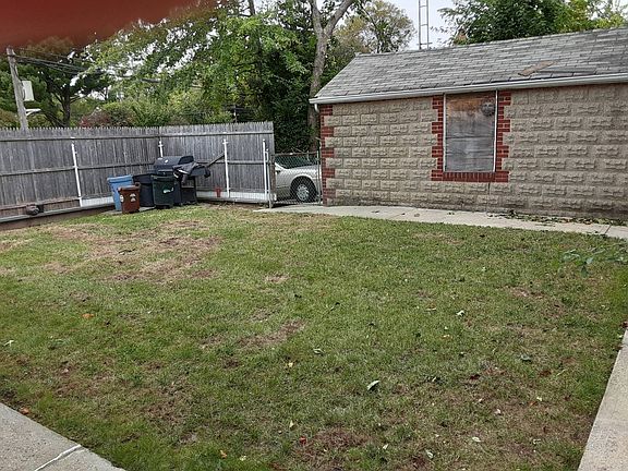 4th image of 4621 Auburndale Ln