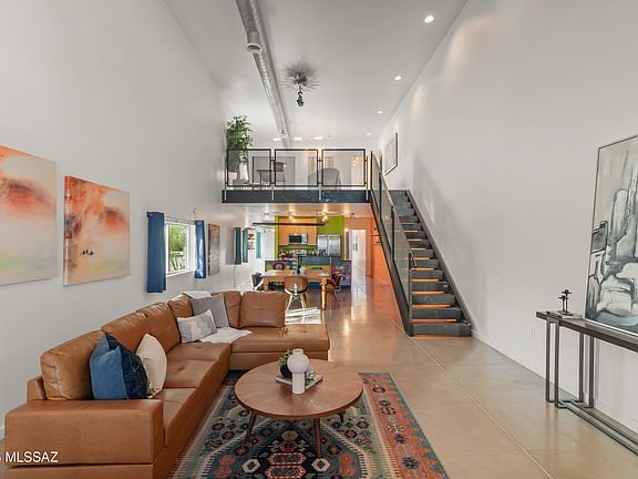 4th image of 1001 E 17th St #134