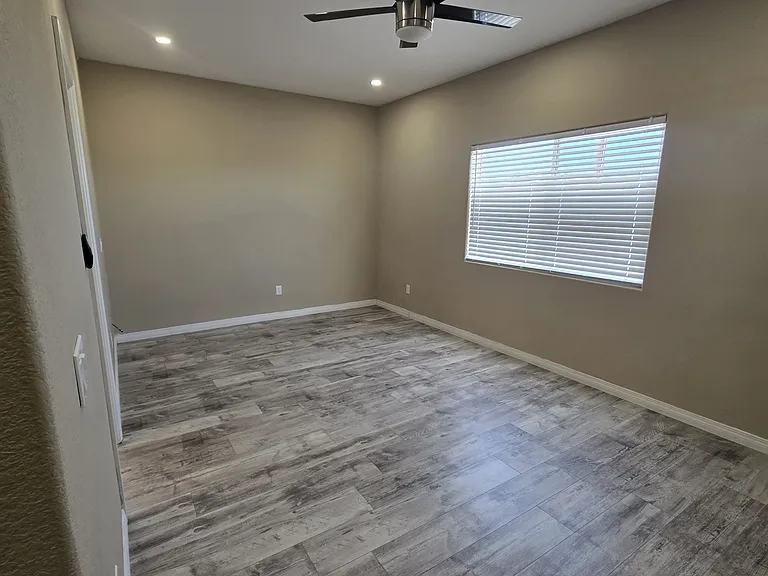 8173 Viburnum Ave — Photo 10