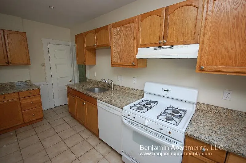 31 Quint Ave #2