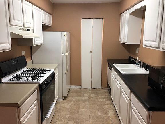 2nd image of 1670 Ishnala Dr APT 203