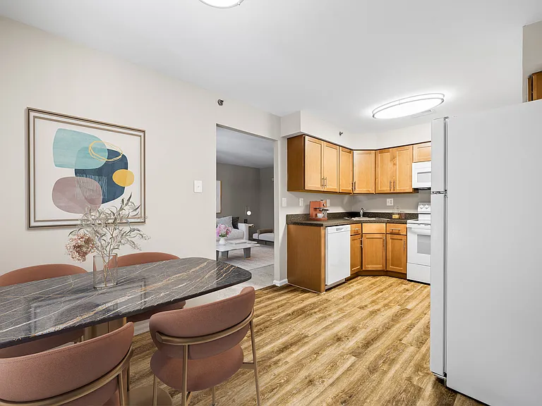 Chaddwell Apartments — Photo 17
