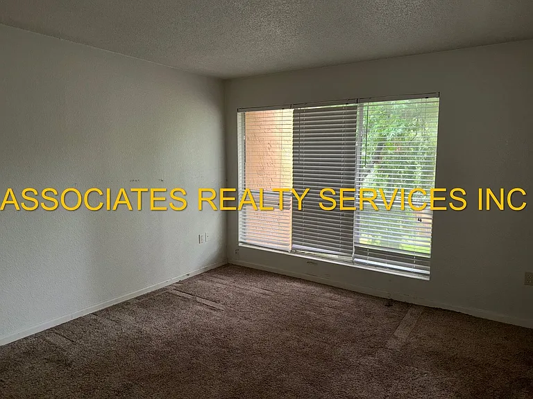 1810 NW 23rd Blvd #151 — Photo 15