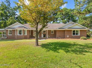 135 Yates Ln, Maysville, NC 28555