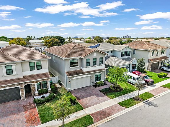 2nd image of 8550 NW 39th Court