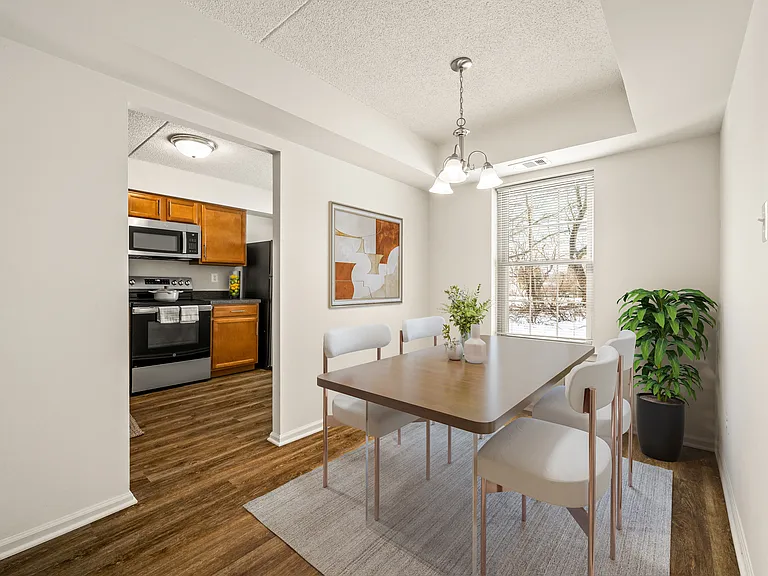 Chaddwell Apartments — Photo 5