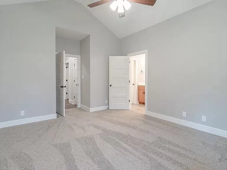 141 Cottage Ln — Photo 9