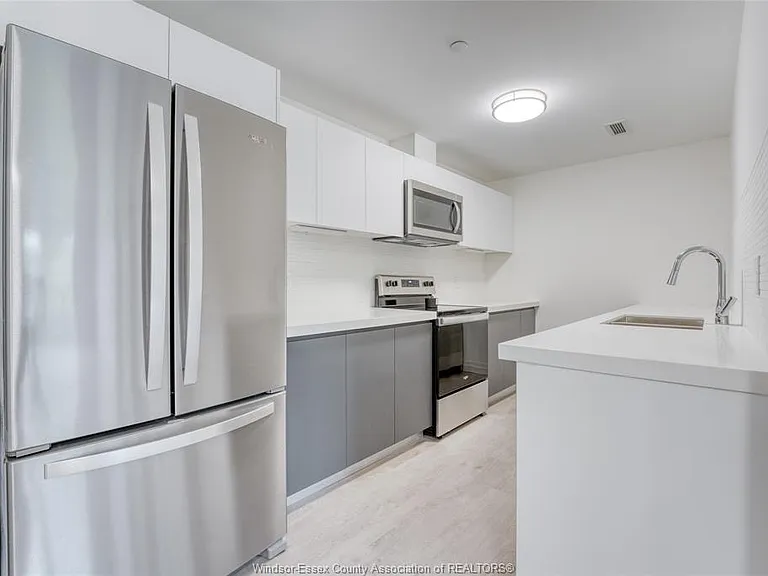 3290 Stella Cres #304 — Photo 7