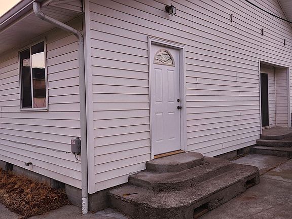 5th image of 730 Burton St