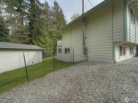 5th image of 7630 NE Beachwood Avenue