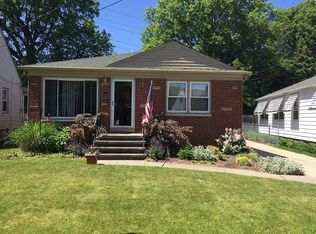 9302 Outlook Dr, Brooklyn, OH