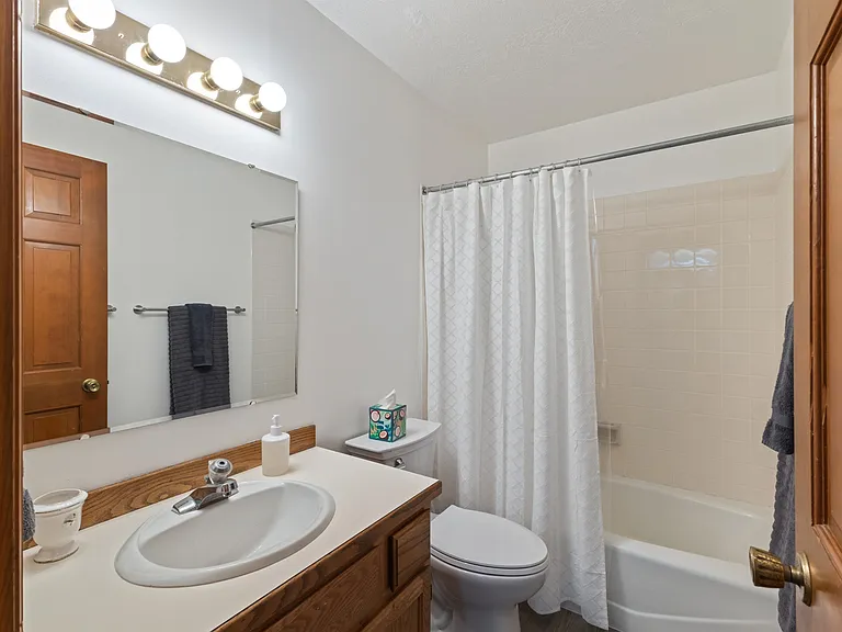 1711 W Koch St #43 — Photo 5