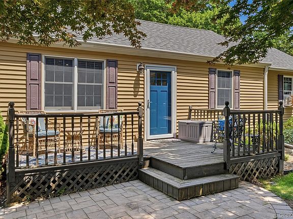 4th image of 10 Valleywood Drive