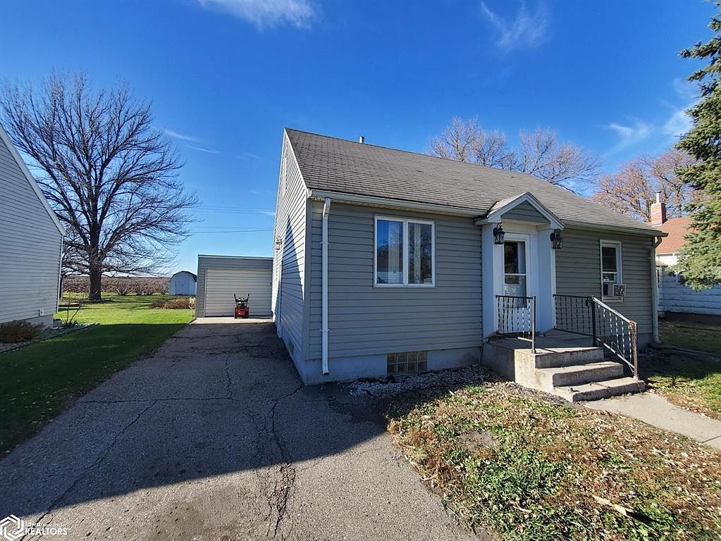 606 7th St, Whittemore, IA 50598 Zillow