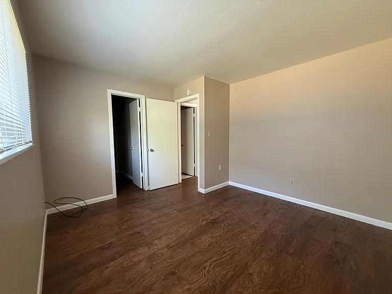 1611 Cottonwood Dr — Photo 8