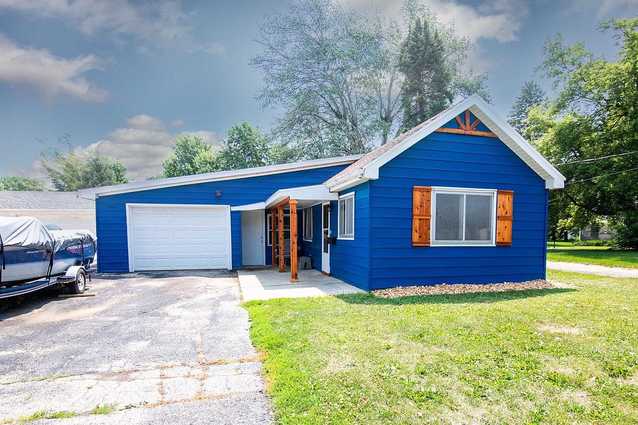 404 Mill Street, Fox Lake, WI 53933 Zillow