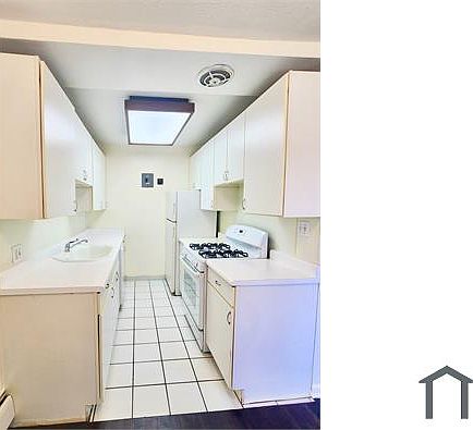 4th image of 801 Dahlia St APT 10
