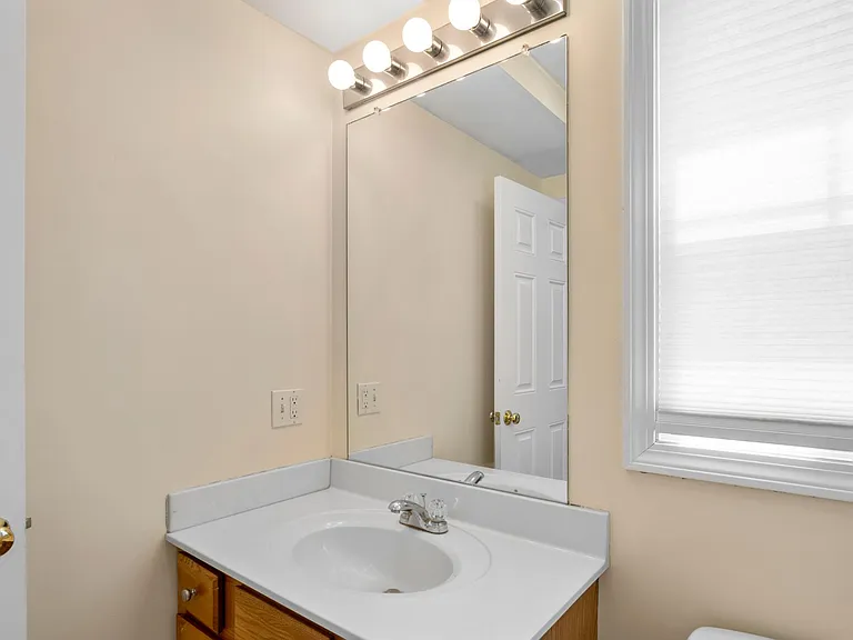 40 Magnolia St #A & B — Photo 16