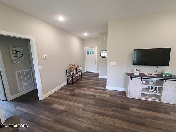4th image of 106 Maca Ridge Cir