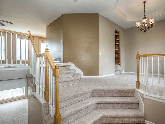 5th image of 909 Allyssa Ct