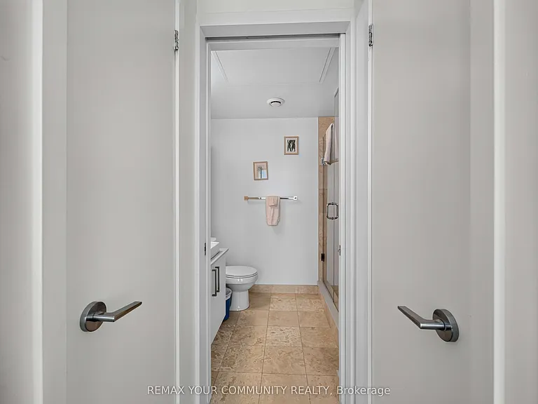 12 York St S #5102 — Photo 28