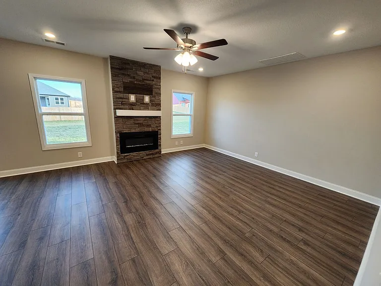 219 Donegal Dr — Photo 9