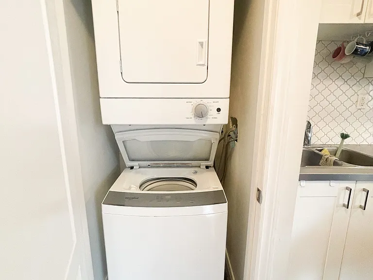 167 Markham St #2 — Photo 3