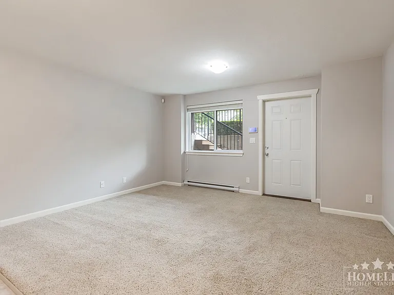 18864 68th Ave #BASEMENT — Photo 11
