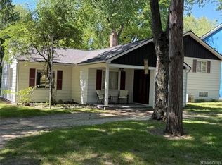 8420 Pacton Dr, Shelby Township, MI 48317