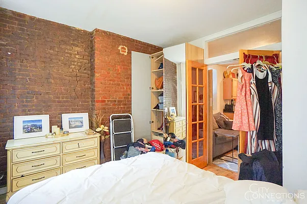 Rented by City Connections Realty | media 22