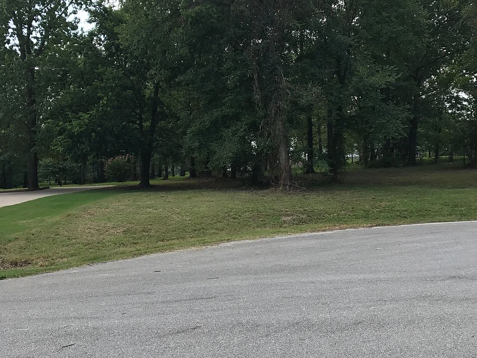 2nd image of Soaring Hawk Dr