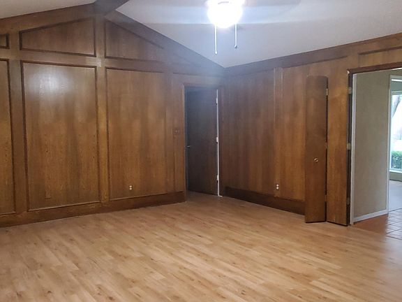 3rd image of 2205 Blue Cypress Dr