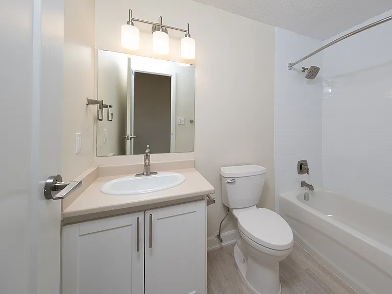 554 Ivings Dr — Photo 6
