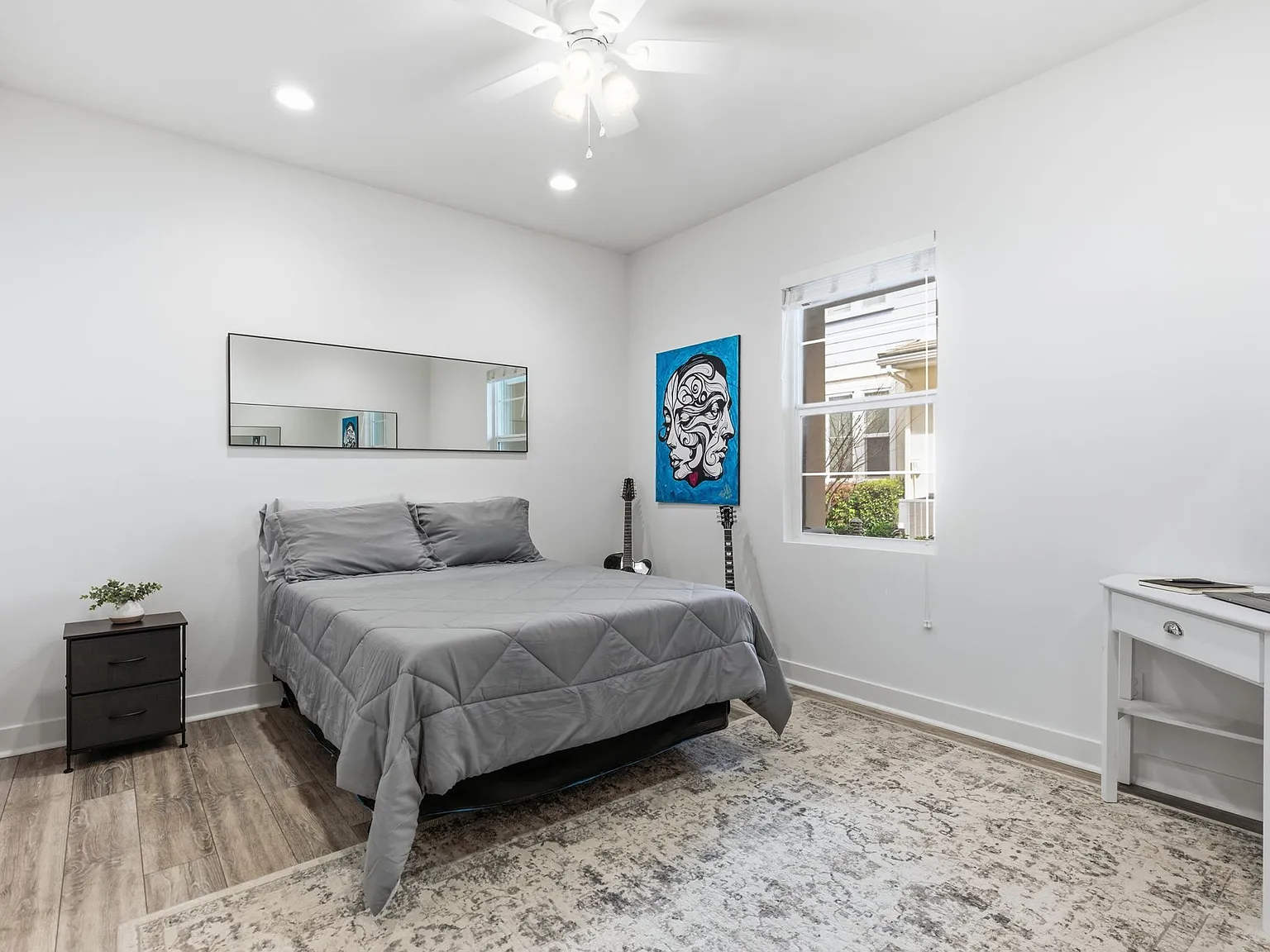 3 bed, 3.5 bath, 1724 sqft, $3,600 — Photo 4